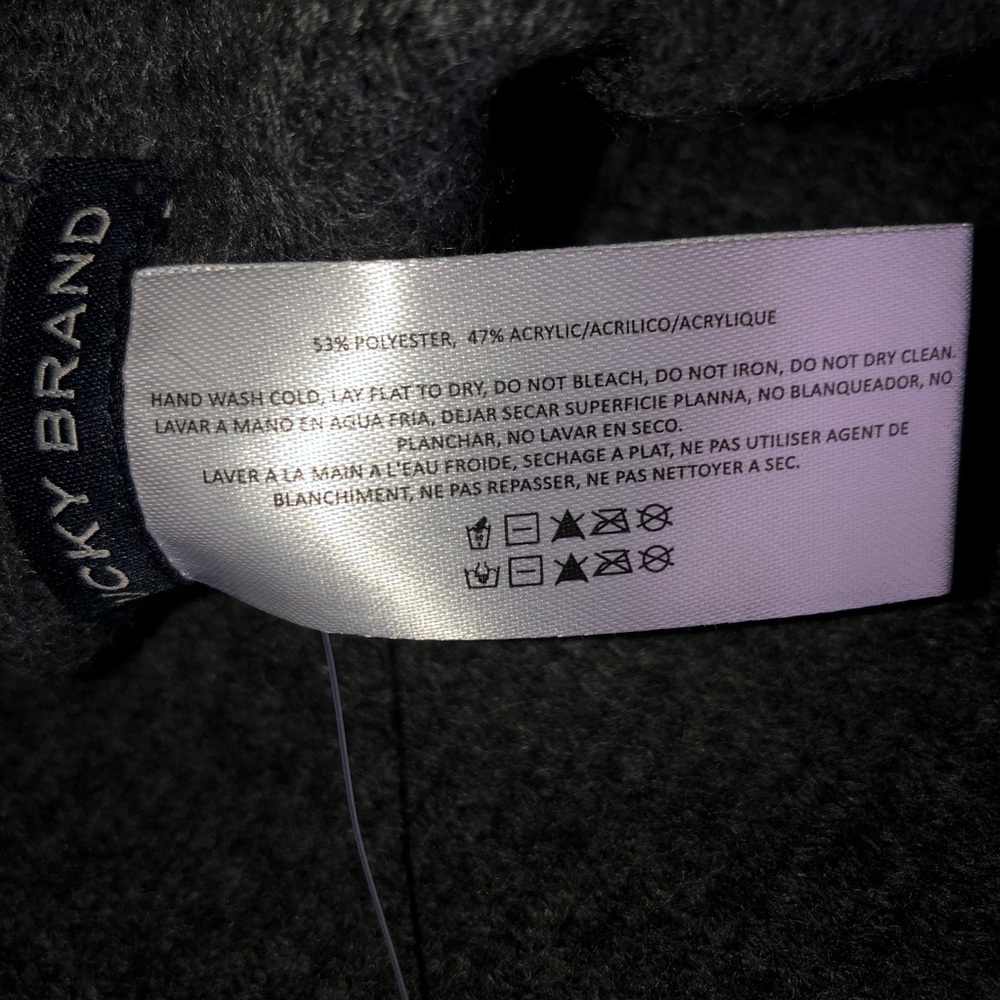 NWT Beautiful Lucky Brand dark gray scarf - Picture 6 of 6